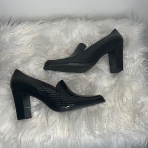 NWOT Black Shoe with Heel Size 8